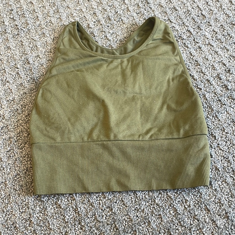 Green sports bra (pink women’s)